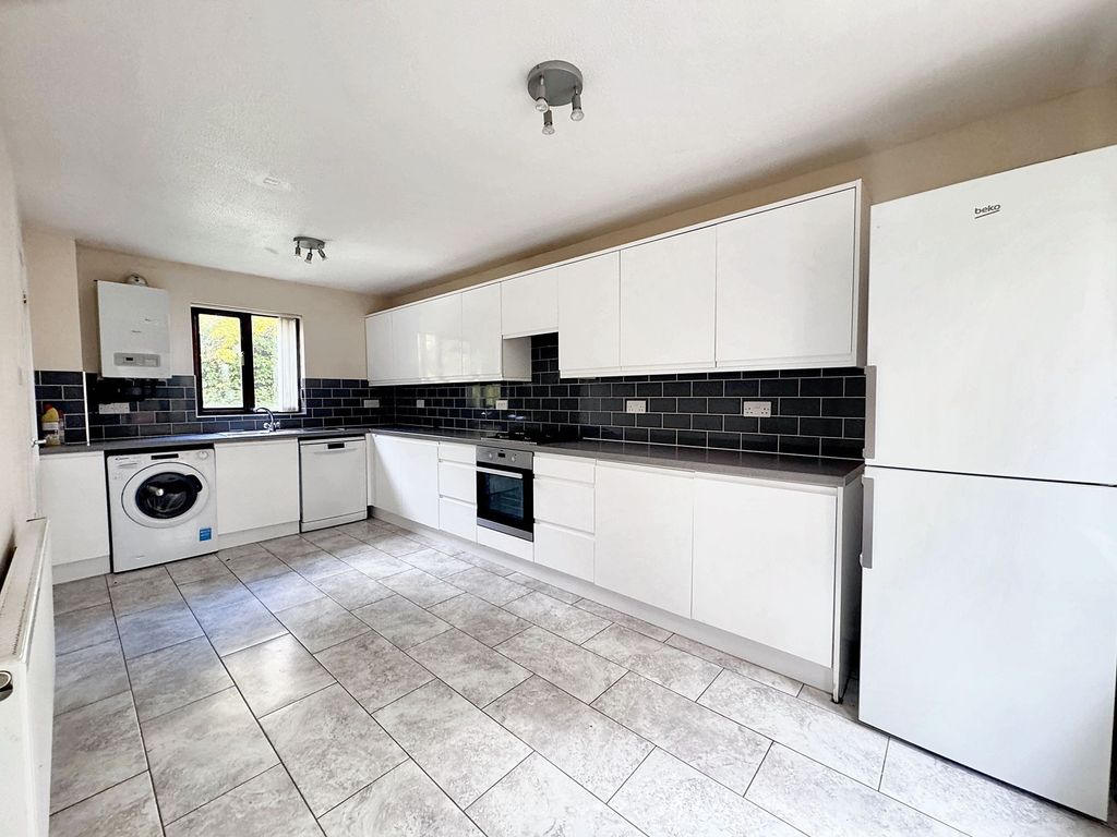 Property photo 2 of 12 Kitchen/Diner