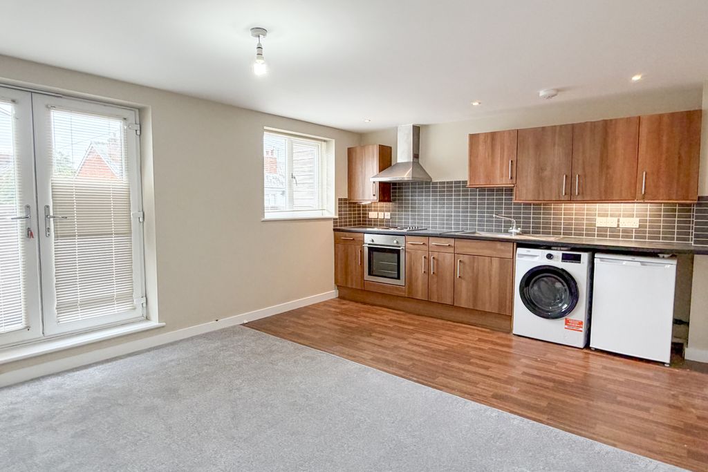 Property photo 3 of 10 3