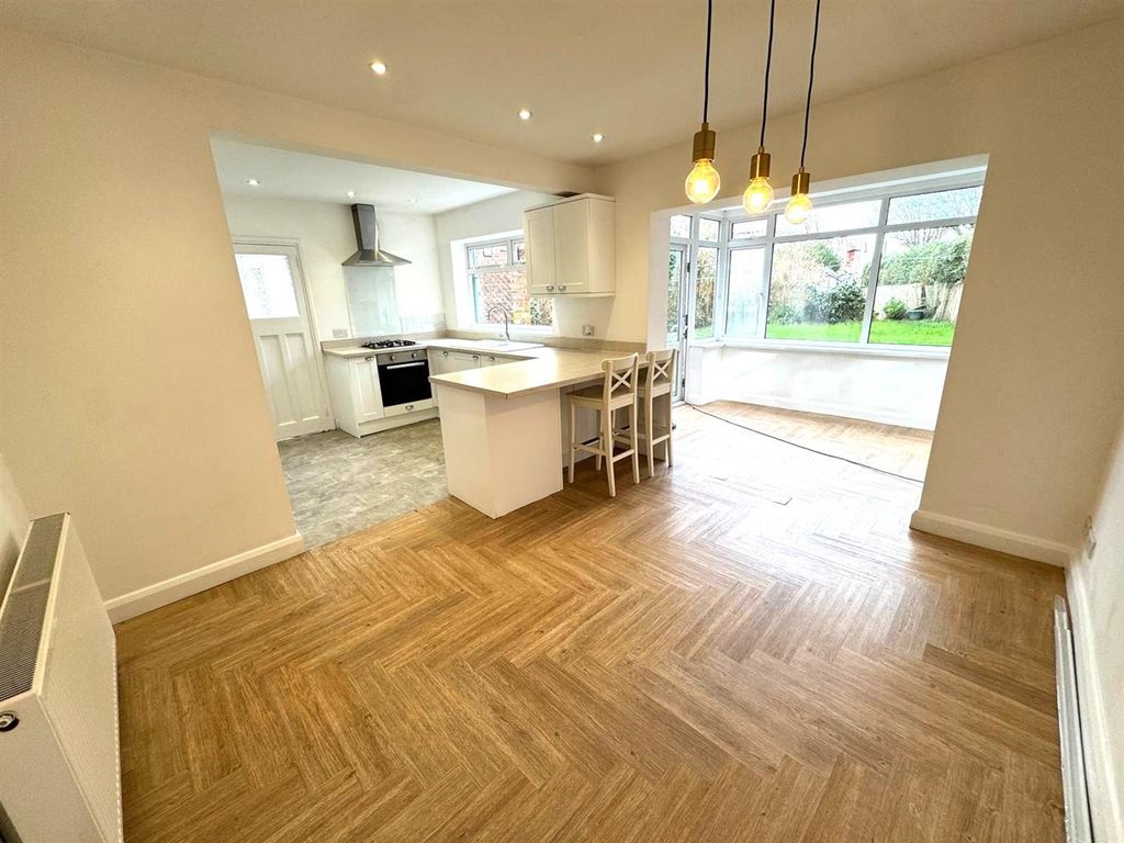 Property photo 2 of 23 Kitchen/ Diner Pic 1