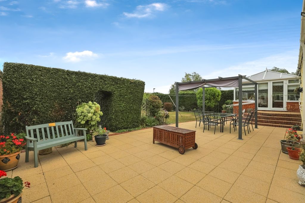 Property photo 2 of 19