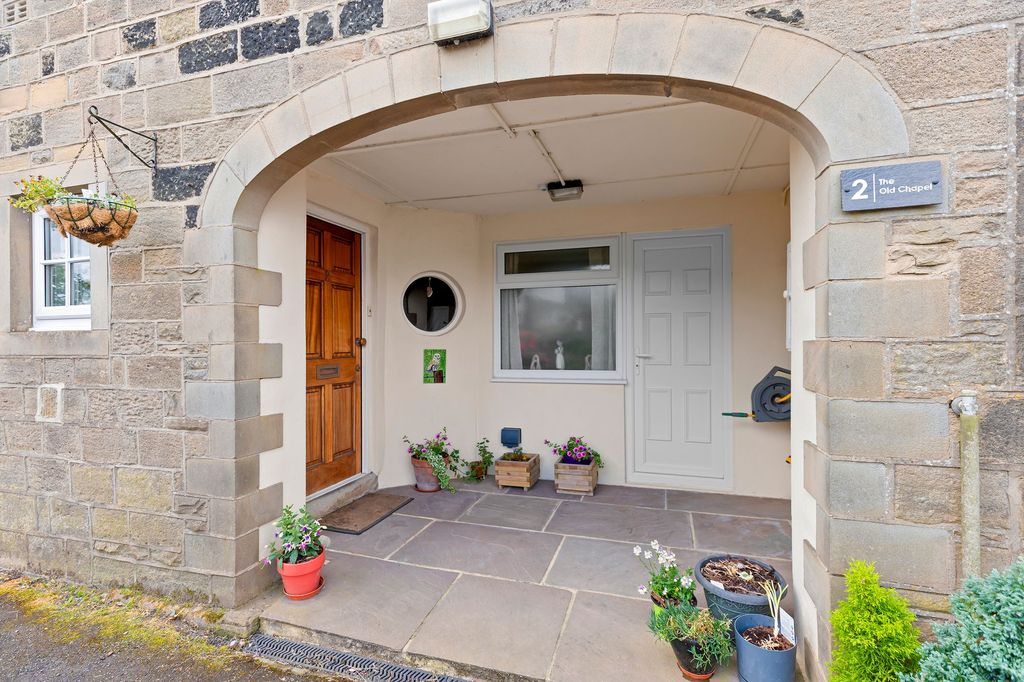 Property photo 2 of 36