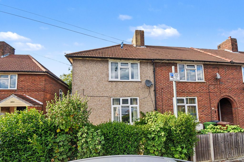 Property photo 1 of 19 398 Hedgemans Road, Dagenham, Essex, Rm9 6Bu