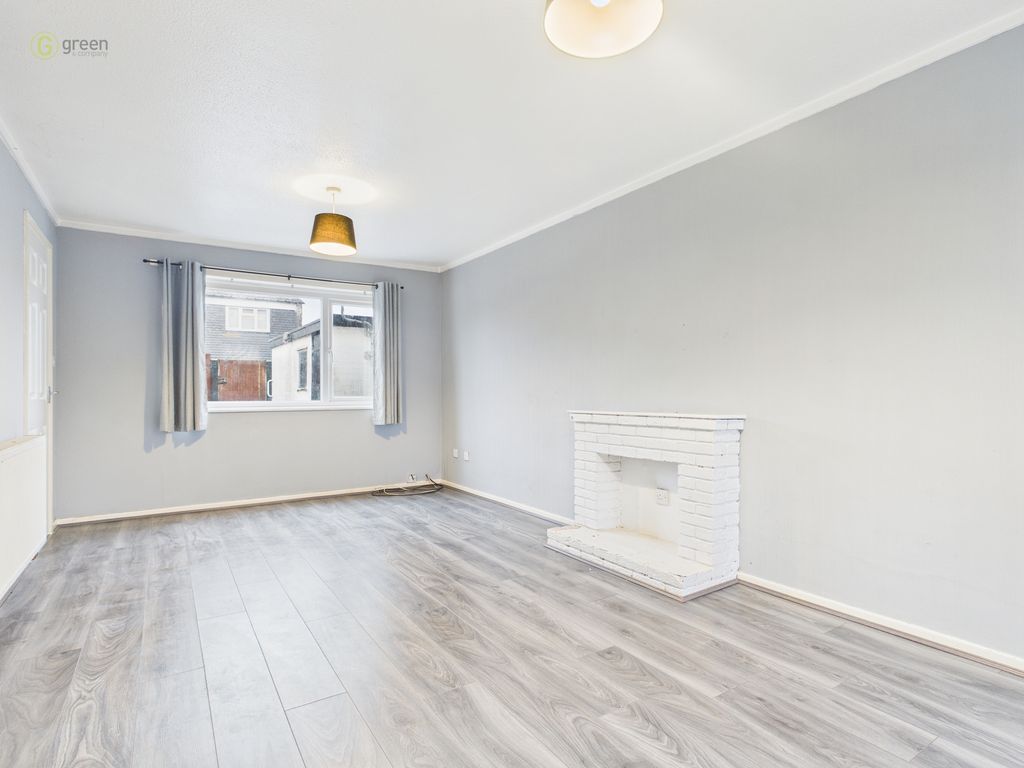 Property photo 2 of 27