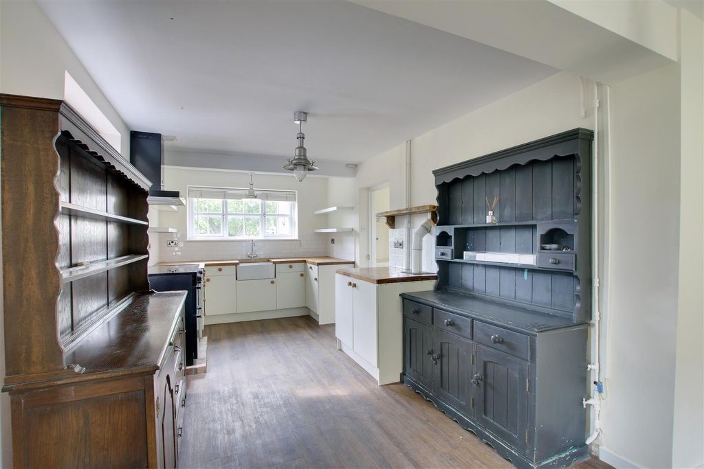 Property photo 3 of 29 Img_3982-Img_3984.Jpg