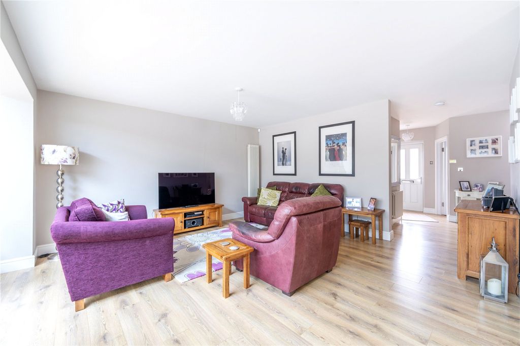 Property photo 2 of 13 Picture No. 03