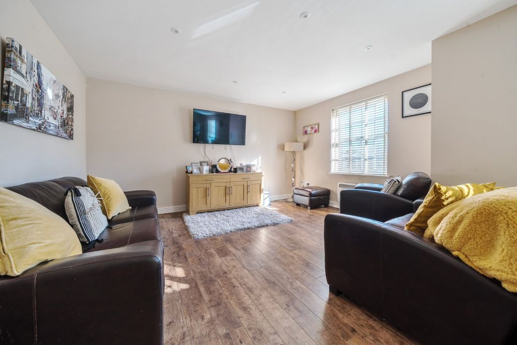 Property photo 3 of 12 Picture No. 10