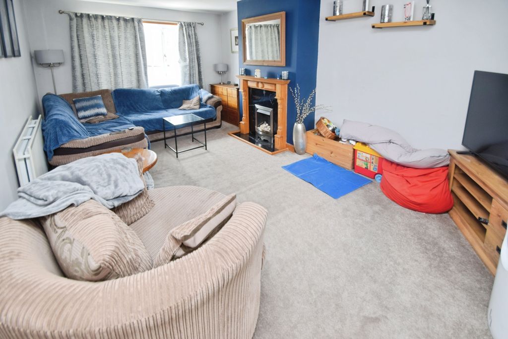 Property photo 2 of 16 Ccb1ba3E-Lounge