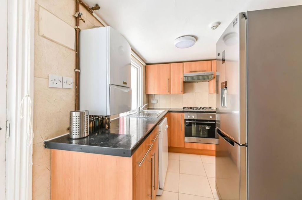 Property photo 1 of 7 Kitchen.Jpg
