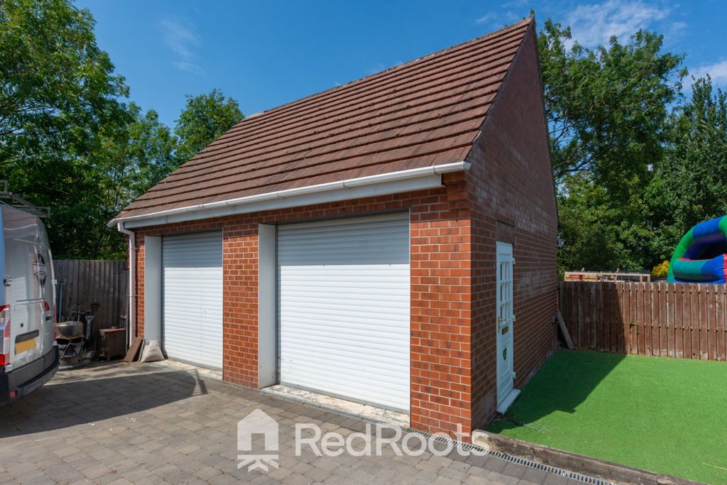 Property photo 3 of 32 5348193