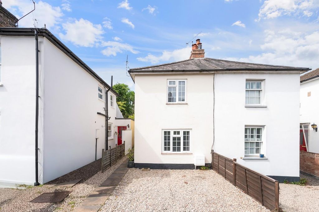 Property photo 1 of 16 Pikes Hill