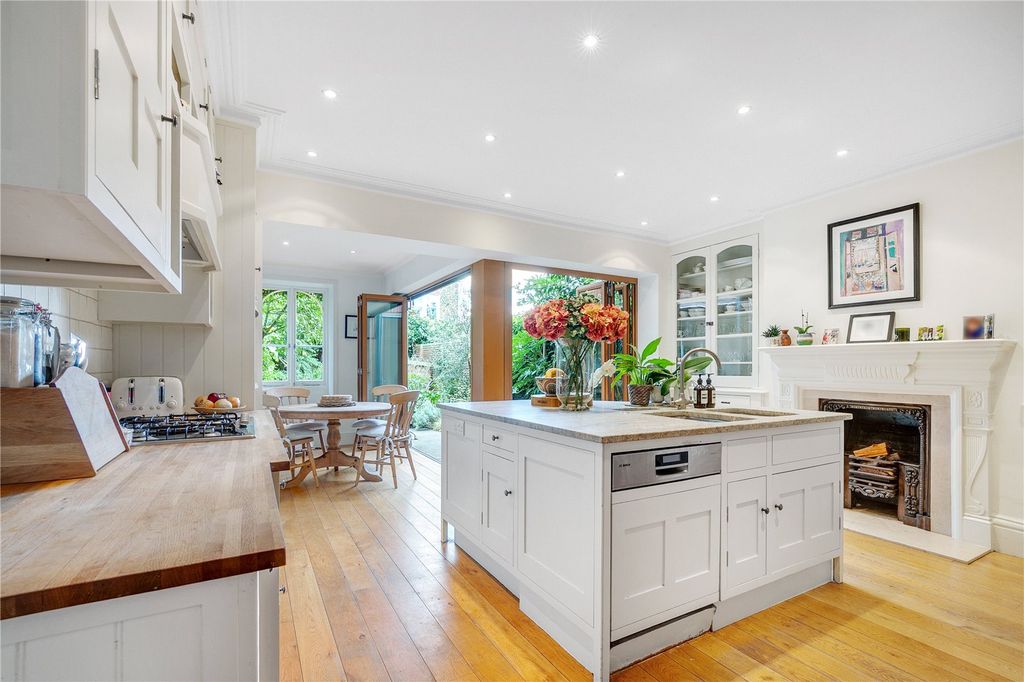 Property photo 3 of 14 Picture No. 06