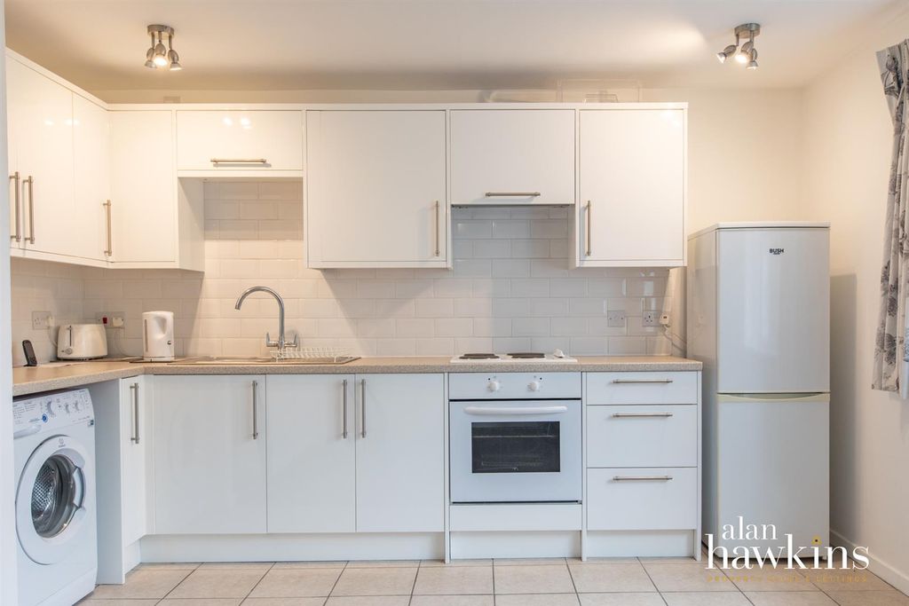 Property photo 2 of 8 Ah3502-3.Jpg