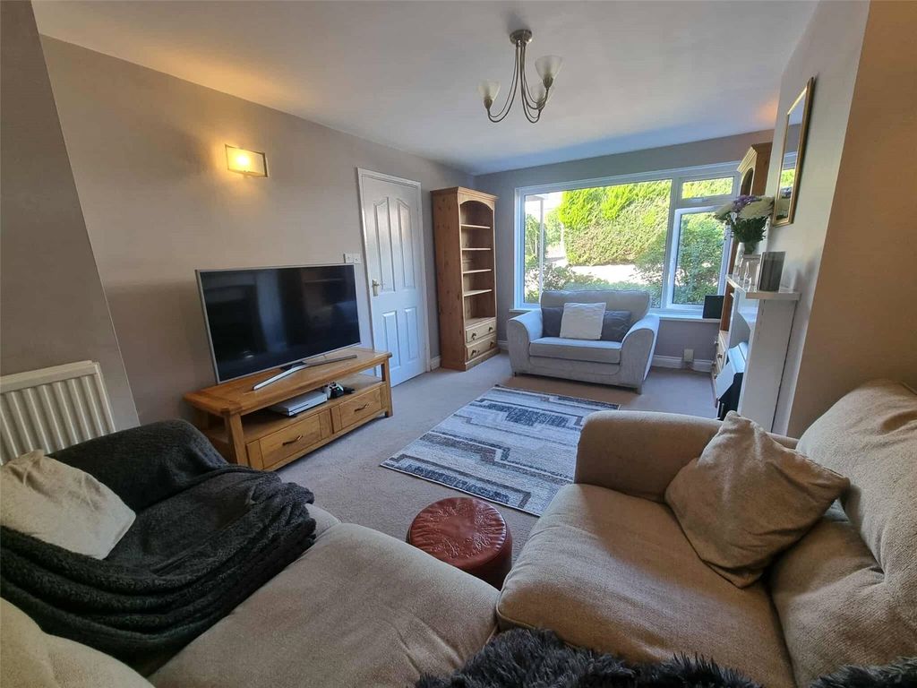 Property photo 3 of 20 Picture No. 25