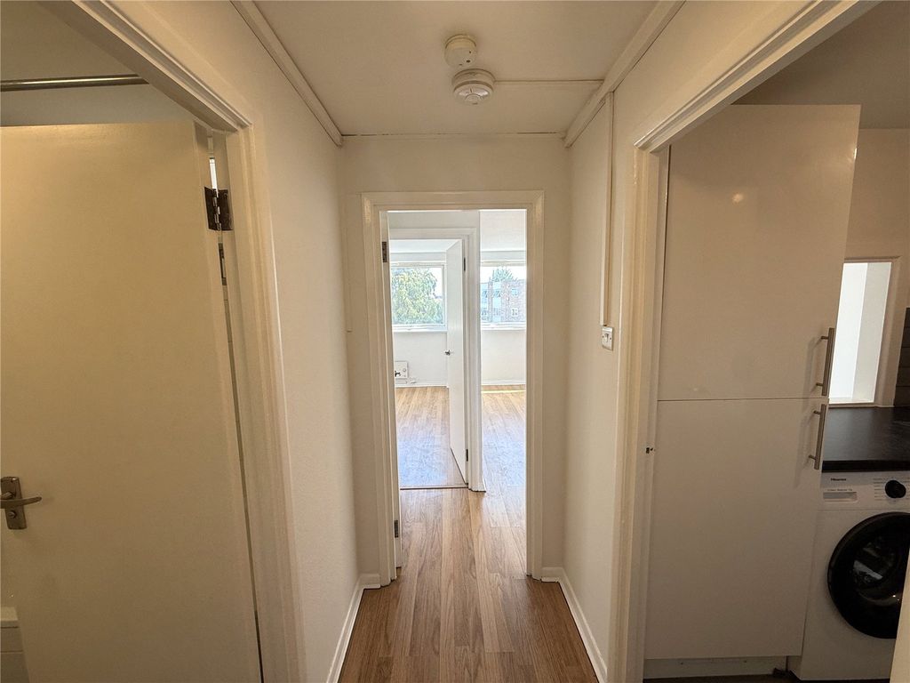 Property photo 3 of 11 Picture No. 31
