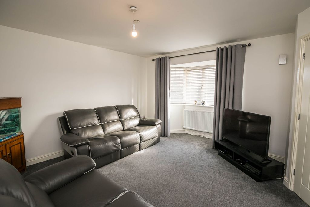 Property photo 3 of 16 Img_2541