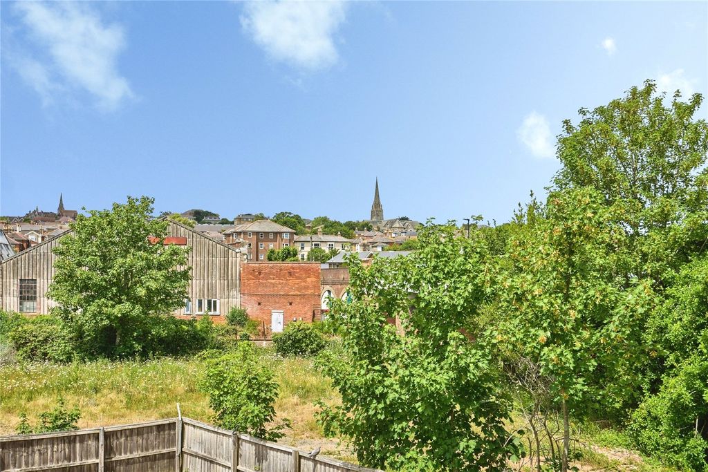 Property photo 2 of 9 Picture No. 02