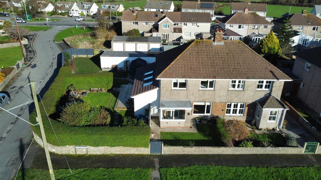 Property photo 1 of 25