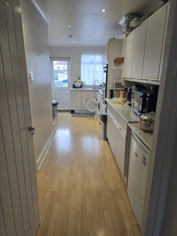 Property photo 2 of 3