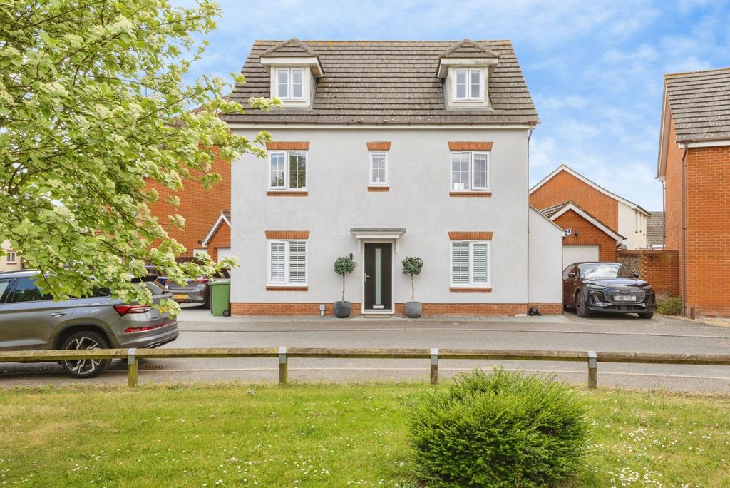 Property photo 1 of 28 Pbox-Img.Jpg