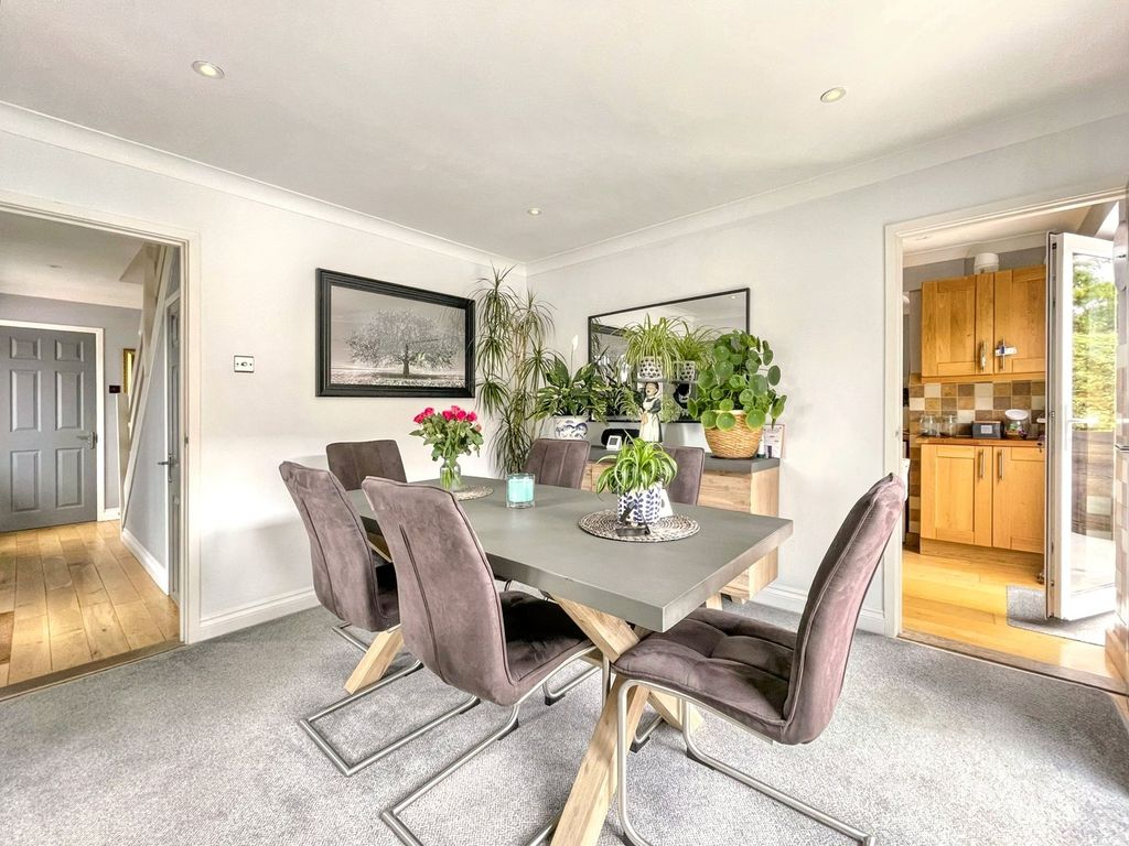 Property photo 2 of 30