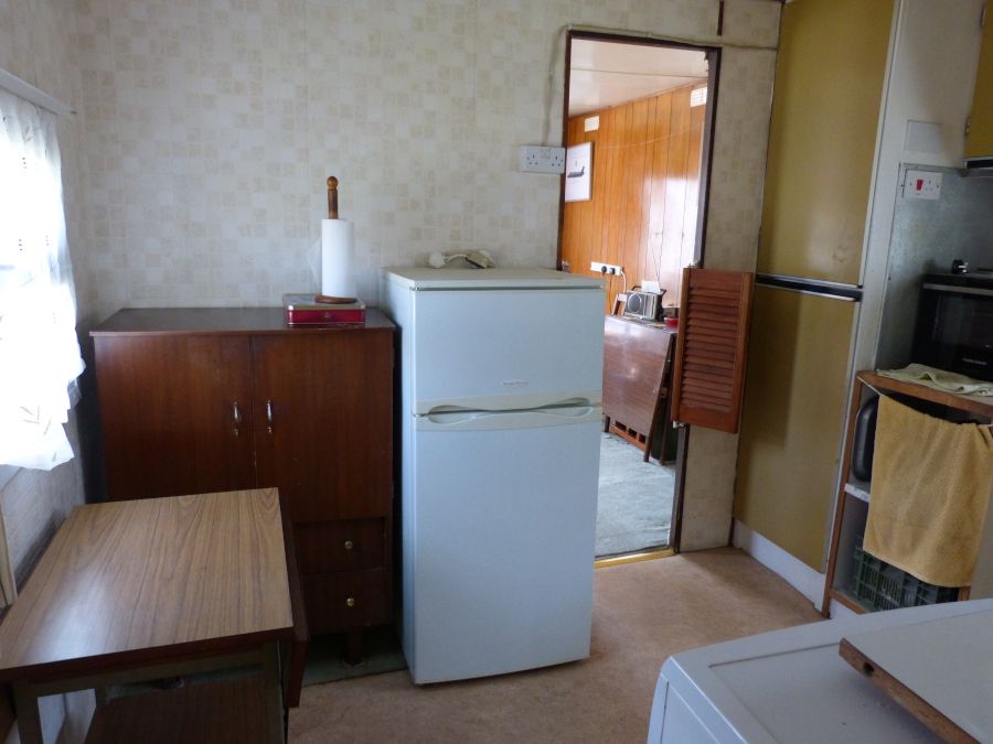 Property photo 3 of 11 Kitchen