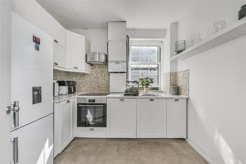 Property photo 2 of 16 Picture No. 03