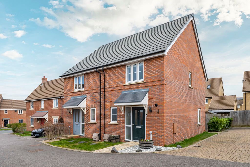 Property photo 1 of 21 Front