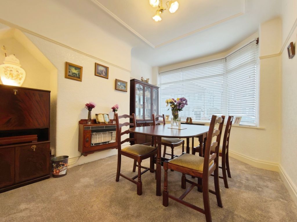 Property photo 3 of 15 Dining Room