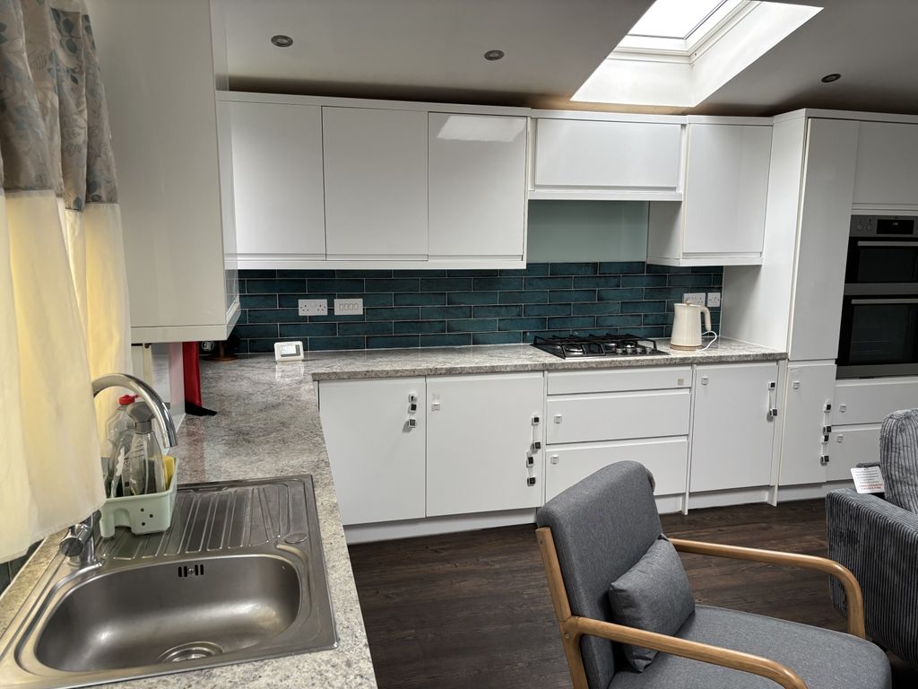 Property photo 3 of 11 Img_0598