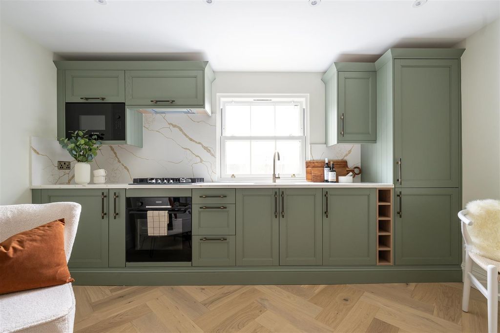 Property photo 3 of 26 Dalston Lane, E8