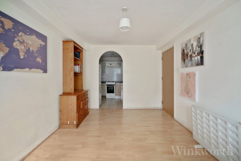 Property photo 3 of 8 Picture No. 01