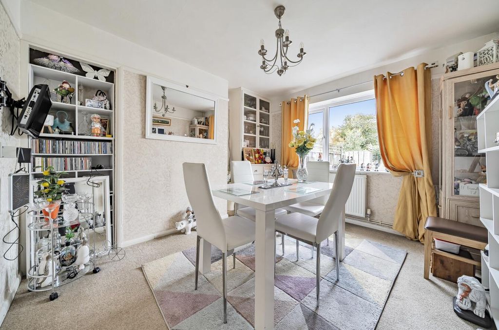 Property photo 3 of 28 3 Bedroom Home For Sale By Guildcrest Estates In B