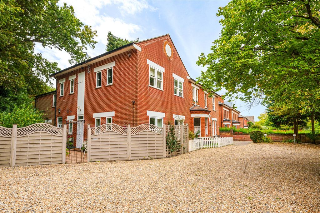 Additional image 18 of 1 bed flat for saleBroomhall Road, Woking, Surrey GU21