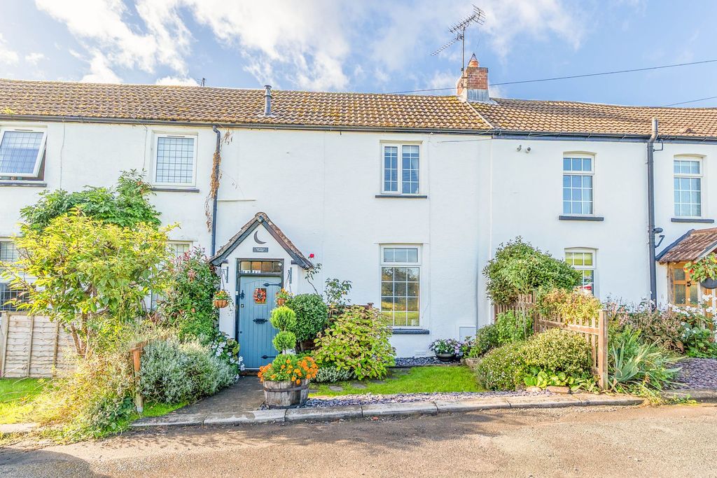 Property photo 1 of 33