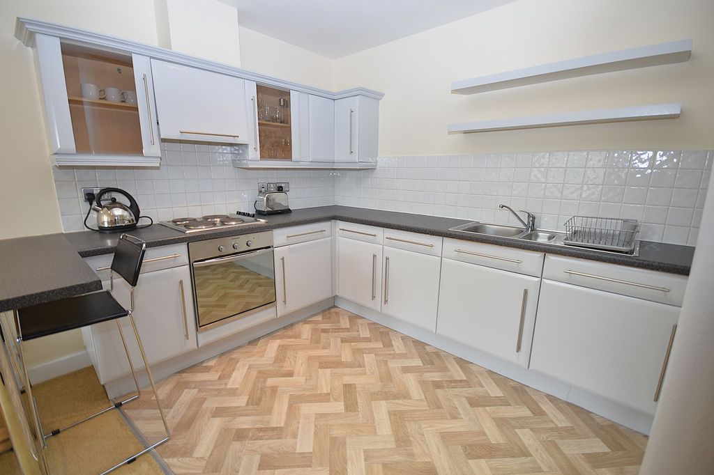 Property photo 2 of 9