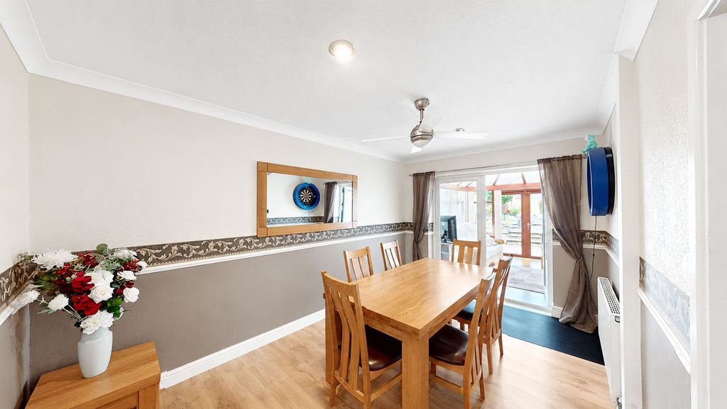 Property photo 3 of 14 Dining Room