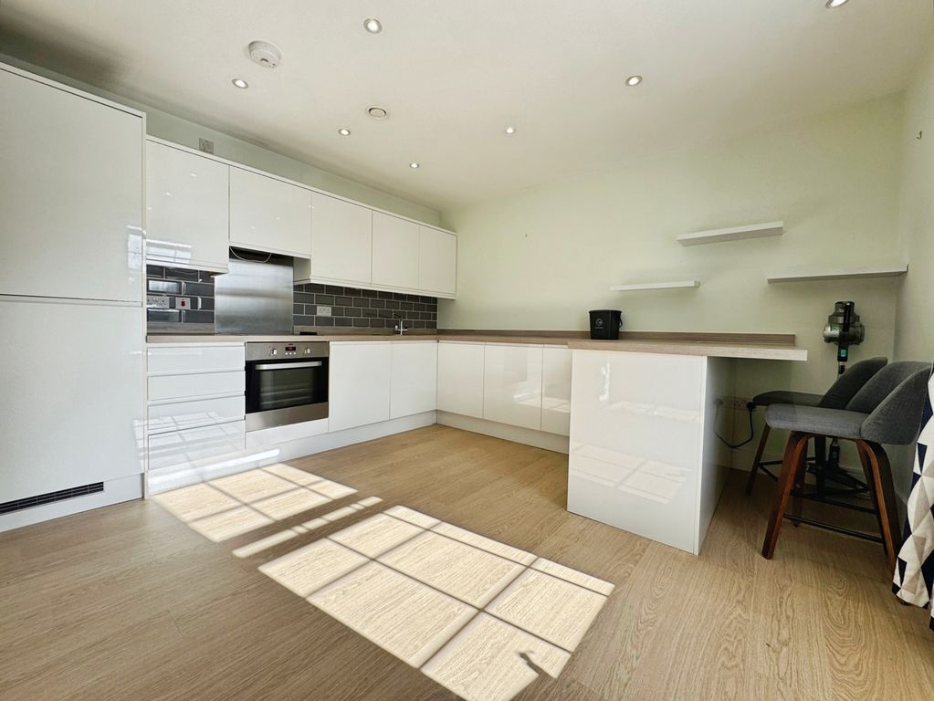 Property photo 2 of 9 Pbox-Img.Jpg