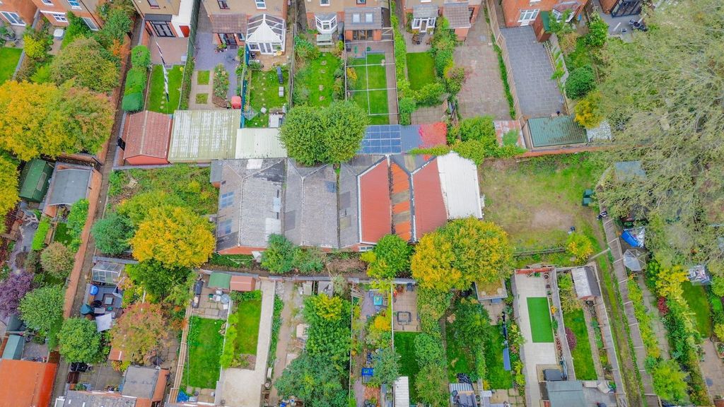 Property photo 3 of 13