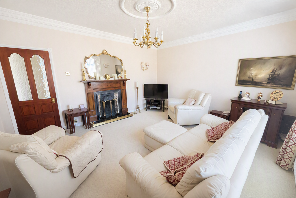 Property photo 2 of 32