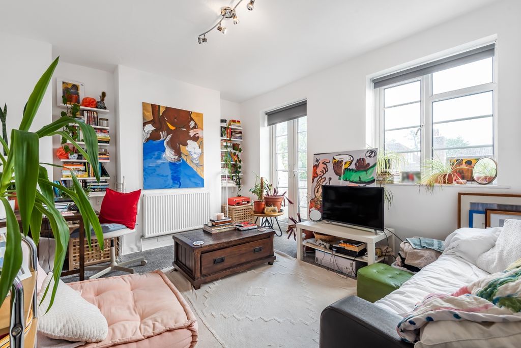 Property photo 1 of 8 887137 (2)