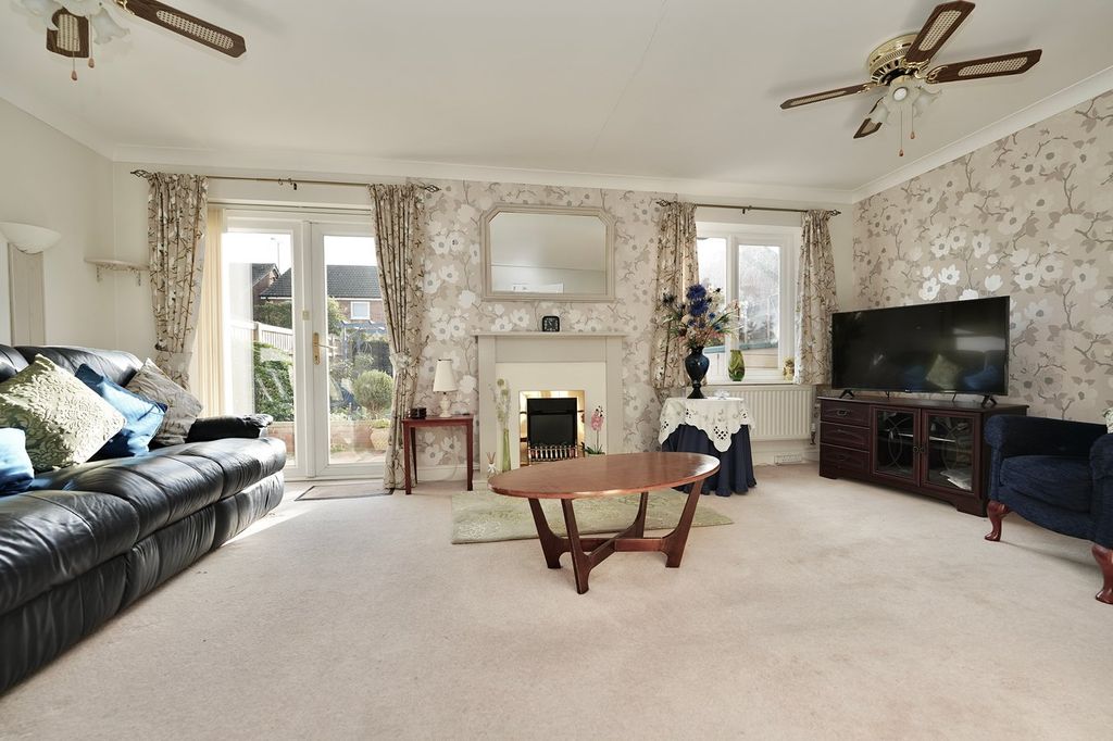 Property photo 3 of 15