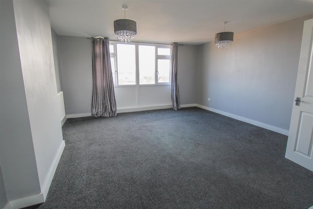 Property photo 3 of 9 Img_0305.Jpg
