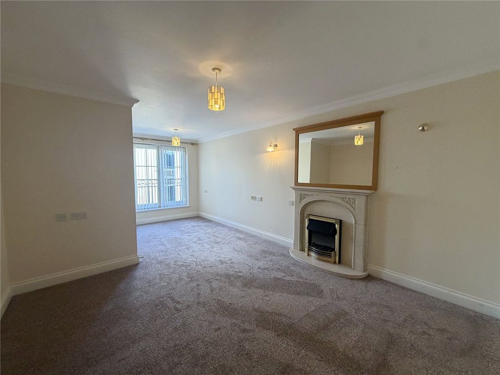 Property photo 2 of 13 Picture No. 28