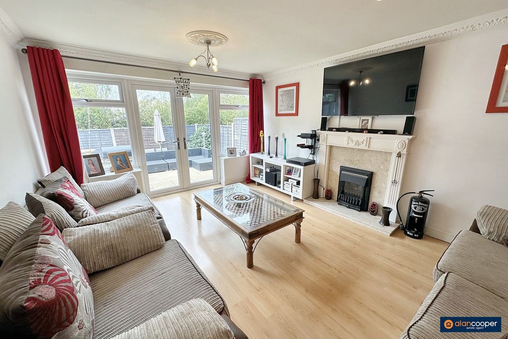 Property photo 2 of 17 3408374