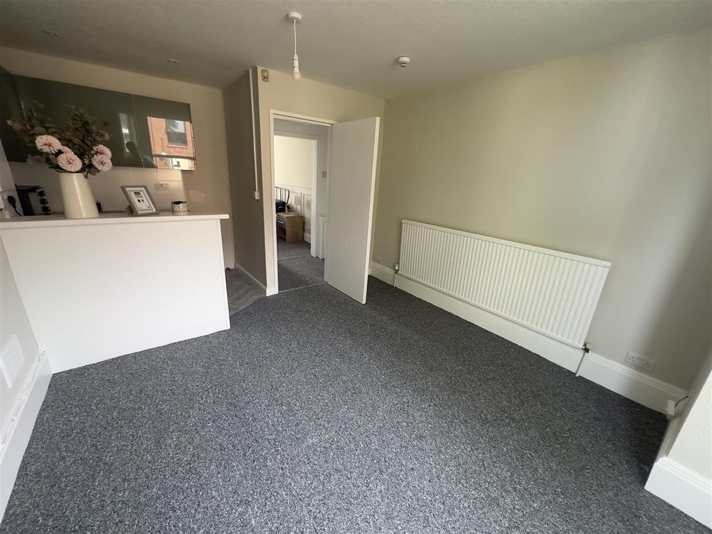 Property photo 2 of 10 Img_1935.Jpg