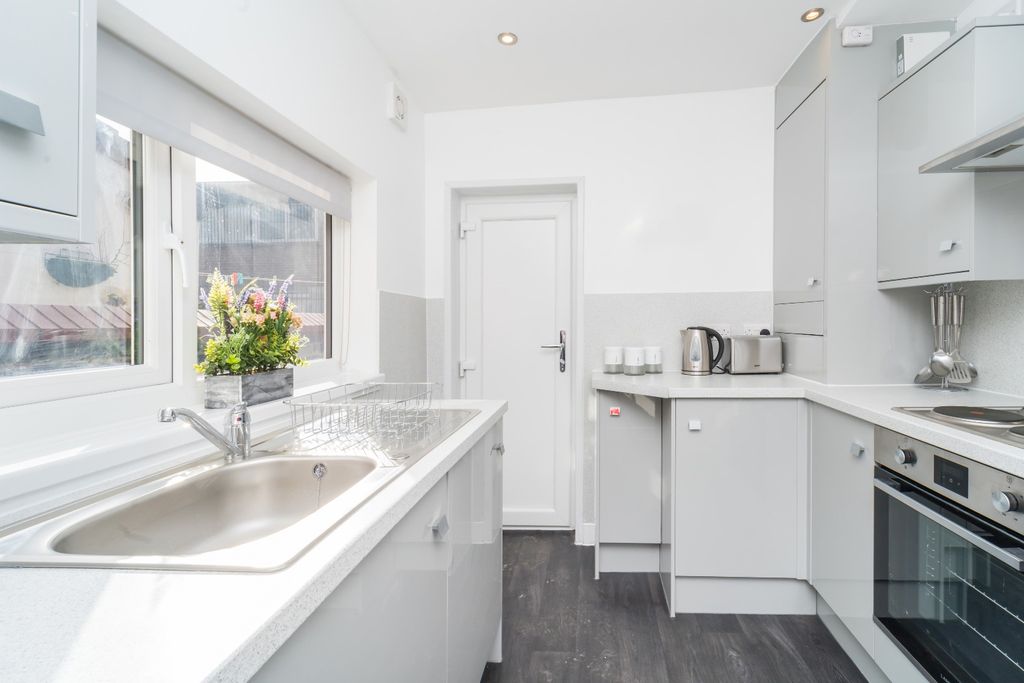 Property photo 3 of 15 Photo 3