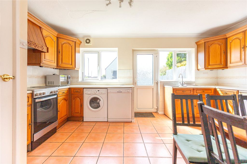 Property photo 3 of 26 Picture No. 13