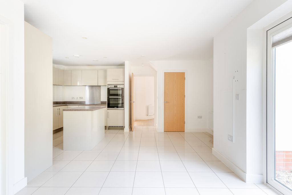 Property photo 3 of 25 A7405476-Hdr-11