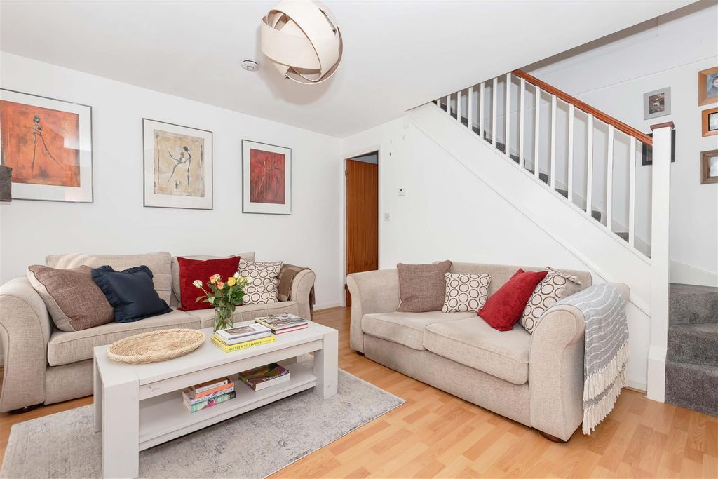 Property photo 2 of 13 Parkside_11.Jpg