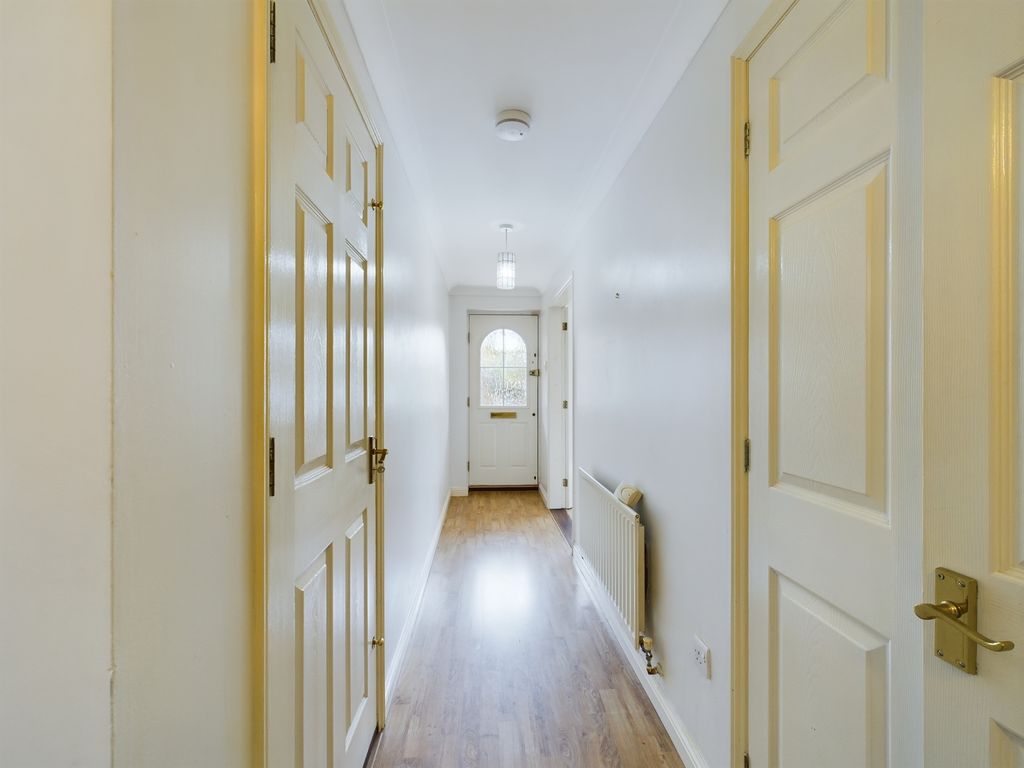 Property photo 3 of 27